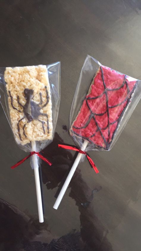 Spiderman themed rice crispies Spider Man Themed Treats, Spiderman Rice Krispie Treats, Spider Man Rice Crispy Treats, Spider Man Rice Krispies, Spiderman Rice Crispy Treats, Spiderman Desserts, Spiderman Quince, Spiderman Treats Ideas, Venom Party