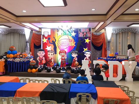 Slamdunk themed party Slamdunk Birthday Theme, Slam Dunk, Backdrops For Parties, Themed Party, Birthday Theme, 1st Birthday, Party Themes, Basketball, Birthday Party