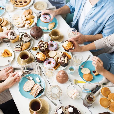 Homemade Puffs, Best Carrot Cupcake Recipe, Carrot Cupcake Recipe, Strawberry Meringue, Tea Party Ideas, Michael Johnson, Tea Party Decorations, Afternoon Tea Parties, Tea Break