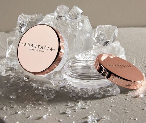 ANASTASTIA Beverly Hills have another cult product on their hands. The best selling Brow Freeze has sold out numerous times, but is currently back in stock on Beauty Bay. Having previously sold out on Sephora, and Cult Beauty, it’s now back in stock on Beauty Bay. Anastastia’s Beverly Hills’ Brow Freeze, £23, Beauty Bay – […] Brow Freeze, Anastasia Beverly Hills Dipbrow, Holiday Lip, Shimmer Body Oil, Brow Styling, Anastasia Beverly Hills Brow, Highlighter Set, Glitter Lip Gloss, Anastasia Brow