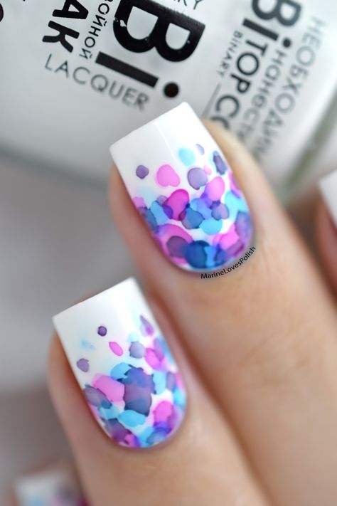 Water Paint Nail Art, Nail Art Watercolor, Aquarelle Nail Art, Watercolour Nail Art, Watercolor Nail Art, Watercolor Nails, Ongles Baby Blue, Nail Art Bleu, Snowflake Nail Design