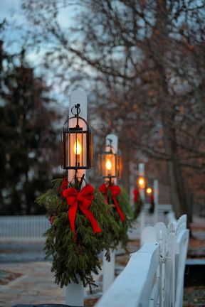 The Holidays at Shaker Village of Pleasant Hill in Harrodsburg KY shakervillageky.org Williamsburg Christmas, Christmas Lamp, Colonial Christmas, Have Inspiration, Christmas Garden, Christmas Lanterns, Outdoor Christmas Lights, Old Fashioned Christmas, Primitive Christmas