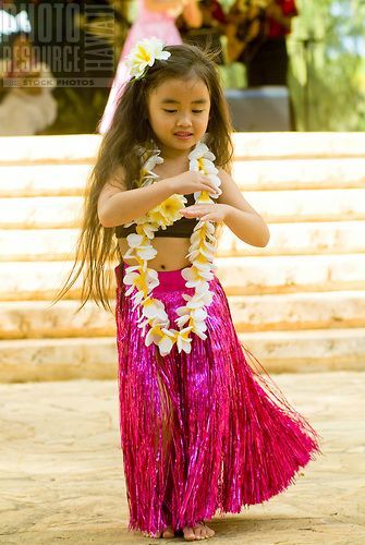 Hawaiian Phrases, Lei Day, Hula Dancing, Ori Tahiti, Polynesian Dance, Tahitian Dance, Hawaiian Dancers, Beautiful Hawaii, Hawaii Art