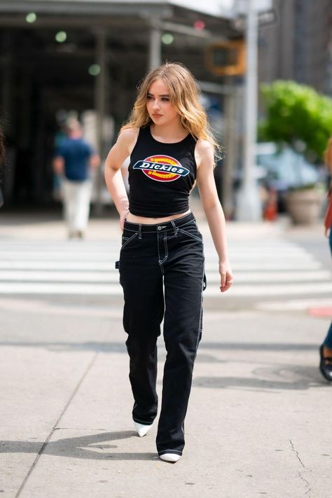 Sabrina Carpenter Style, Sabrina Carpenter Outfits, Girl Meets World, Tall Girl, 인물 사진, Nicki Minaj, Sabrina Carpenter, Mode Outfits, Outfits Casuales