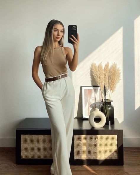 Practicum Outfit, Psychologist Outfit, Lily Clark, Therapist Outfit, Elegantes Outfit Damen, Corporate Fashion, Sophisticated Outfits, Business Casual Outfits For Work, Event Outfit