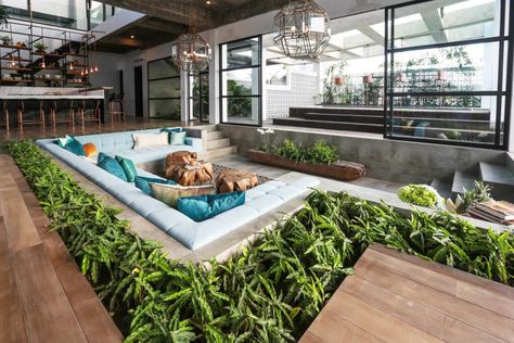 Kolam Koi, Conversation Pit, Bali House, Sunken Living Room, Open Concept Home, Outdoor Entertaining Spaces, Design Room, Waterfront Homes, Architectural Features