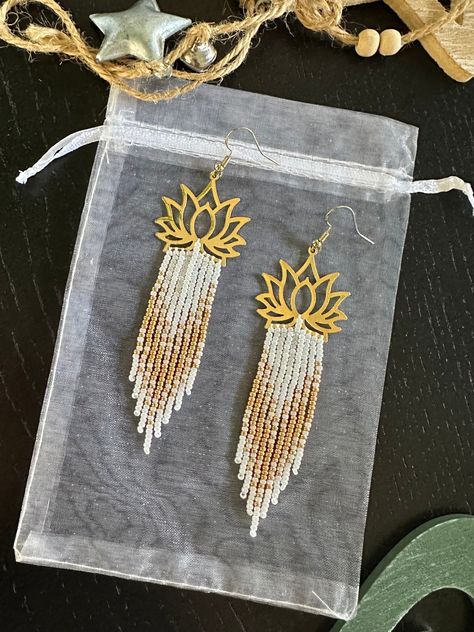 Fringe Jewelry, White Fringe, Handmade Earrings Beaded, Flower Nature, Fringe Earrings, Bead Earrings, Gold Pearl, Ear Wire, Lotus Flower