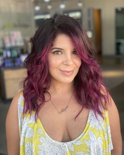 Plum Hair Highlights, Flipped Out Bob, Plum Hair Dye, Hair Color Designs, Plum Hair Color, Hair Color Plum, Hair Colour Design, Purple Ombre Hair, Plum Hair