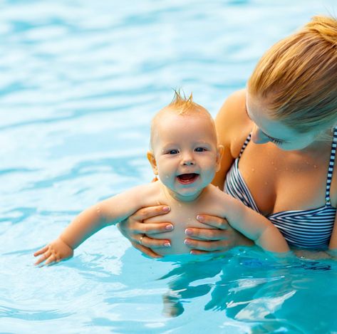 Mother and baby swim in pool Swimming Safety, Baby Sunscreen, Toddler Class, Toddler Swimming, Baby Pool, Pool Chlorine, Water Safety, Learn To Swim, Baby Swimming