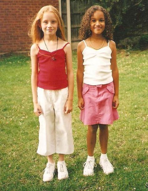 Black and white twins: Meet the sisters who 'couldn’t look more different if they tried' - Mirror Online The Eve Gene, Human Genetics, 2 Girl, Lest We Forget, Human Race, Twin Sisters, Gloucester, Fair Skin, Cute Friends