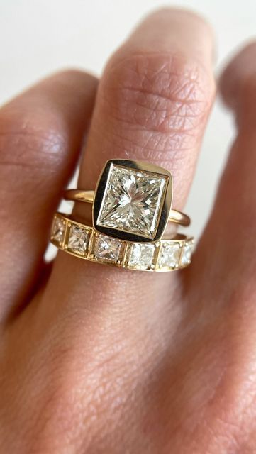 Marrow Fine on Instagram: "2023 resolution: keep princess cuts fresh Setting this heirloom princess cut in the Zoe was a no brainer. The slightly rounded edges of the setting intentionally creates a softer look for the contrasting clean cut stone." Princess Bezel Engagement Ring, Bezel Princess Cut Engagement Ring, Bezel Princess Engagement Ring, Bezel Set Princess Cut Engagement Ring, Princess Cut Bezel Ring, Bezel Princess Cut, 2023 Resolution, Bezel Set Wedding Ring, Marrow Fine