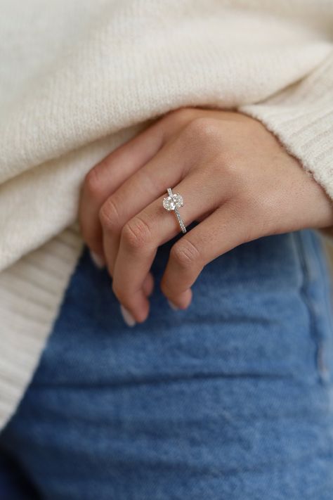 Lily Ring, 1 Carat Engagement Rings, Ring Cuts, Cute Engagement Rings, Future Engagement Rings, Oval Diamond Ring, Oval Diamond Engagement, Oval Diamond Engagement Ring, Oval Engagement