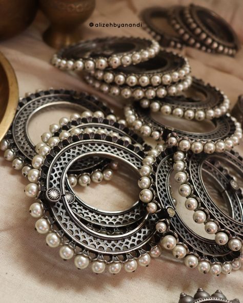 Beautiful Vintage Inspired Moti Bangles #silverjewellery #silverbangles #silverkada #motibangles #pearlbangles Oxidised Jewellery Bangles, Moti Bangles, Jewellery Bangles, Desi Fits, Jewelry Antique, Oxidised Jewellery, Traditional Clothing, Bangles Jewelry, Jewelry Business