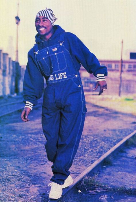 Aesthetic 90s Hip Hop Fashion Outfit Ideas | 90s Hip Hop Trends | 90s Outfits 90s Fashion Men Hip Hop, Tupac Outfits, Blow My Brains, 90s Hip Hop Style, Tupac Poster, Hip Hop Style Outfits, 90s Black Men, Tupac Photos, Hip Hop Aesthetic