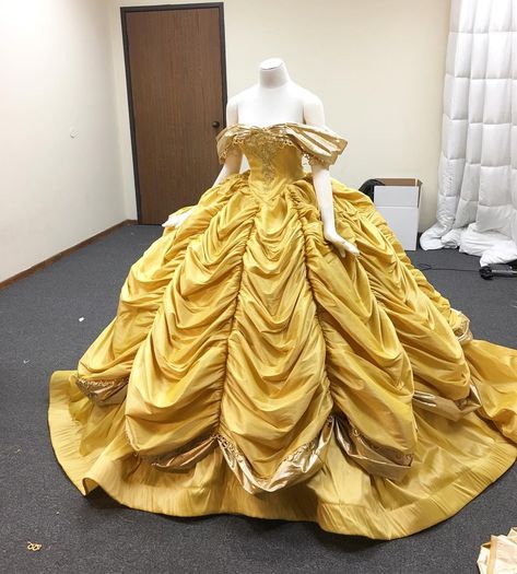 25.1 k mentions J’aime, 310 commentaires - Nephi Garcia (@designerdaddy_) sur Instagram : "Did you see my #Facebook live stream of me making this dress from beginning to end yesterday?  What…" Real Life Princess Dresses, Yellow Quince, Belle Cosplay, Belle Costume, White Costumes, Disney Princess Dresses, Belle Dress, Princess Gown, Fairytale Dress