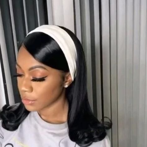 #hairstyles #cutehairstyle #hairdesign Wig Hairstyles With Scarf, Flip Hairstyle Black Women, 90s Hairstyles For Black Women, Swoop Hairstyles, Black Hair 90s, Isee Hair, Hair Masque, 90s Hairstyles, Wig Lace