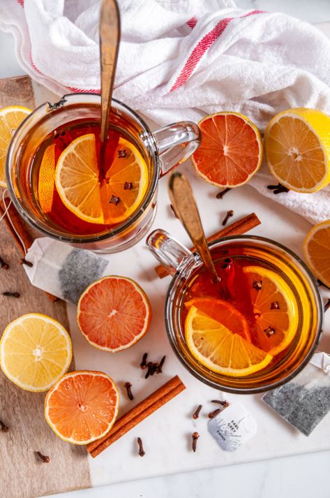 Winter Tea Recipe, Whiskey Tea, Spiked Tea, Hot Toddies Recipe, Tea Cocktail, Winter Tea, Orange Clove, Autumn Tea, Autumn Recipes