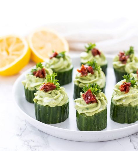 ve Goat Cheese Cucumber, Avocado Goat Cheese, Cold Party Appetizers, Avocado Appetizer, Cucumber Appetizers, Goat Cheese Appetizer, Caprese Skewers, Cucumber Bites, Elegant Appetizers