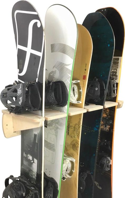 Snowboard Rack Diy, Snowboard Display, Snowboard Wall Rack, Snowboard Rack, Snowboard Storage, Snowboard Wall, Gear Organization, Ski House Decor, Snowboard Racks