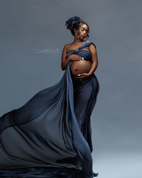 Future Photography, Maternity Shoot Outfit, Maternity Picture Outfits, Pregnancy Announcement Photoshoot, Pregnancy Pics, Maternity Photography Poses Couple, Maternity Photography Poses Pregnancy Pics, Maternity Photoshoot Outfits, Couple Pregnancy Photoshoot