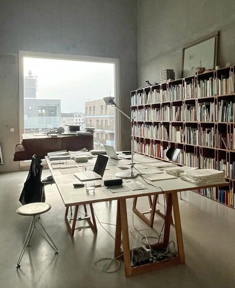 Work Studio Aesthetic, Shared Office Desk, Interior Design Studio Workspace, Small Architecture Office, Artist Studio Workspaces, Designers Workspace, Creative Studio Office, Design Workspace, Design Studio Space