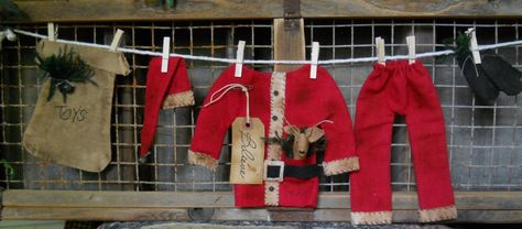 Country+Cupboard+Patterns | The Olde Country Cupboard: New Christmas Pattern Christmas Booth, Country Cupboard, Felted Hat, Primitive Santa, Prim Christmas, Santa Outfit, Santa Decorations, Christmas Mouse, Toy Bags