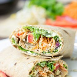 Tangy Veggie Wrap Lunch Ideas For Work Vegetarian, Sandwich Vegetarian, Lunch Ideas For Work, 300 Calorie Meals, 400 Calorie Meals, Low Calorie Lunches, Weight Watcher Desserts, Filling Lunch, Healthy Lunch Ideas