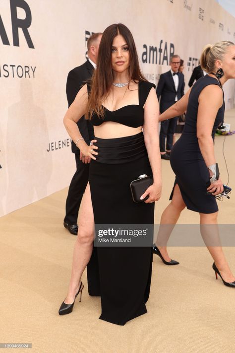 Julia Restoin Roitfeld at Hotel du Cap-Eden-Roc on May 26, 2022 in... Fotografía de noticias - Getty Images Julia Restoin Roitfeld, Eden Roc, On The Red Carpet, The Red Carpet, Eden, Red Carpet, Getty Images, High Resolution, Resolution