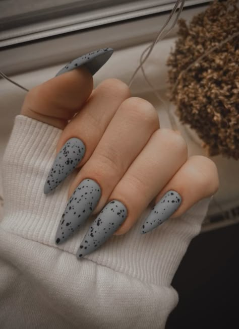 Grey Matte Nails, Matte Nails Design, Gray Nails, Glam Nails, Oval Nails, Luxury Nails, Pretty Acrylic Nails, Chic Nails, Matte Nails