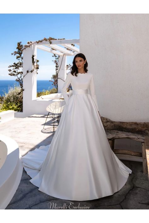 Silviamo S-592-Emily https://www.marelliexclusive.boutique/products/silviamo-s-592-emily Simple Satin Wedding Dress, Cathedral Wedding Dress, Off White Wedding Dresses, Backless Bridal Gowns, Long Sleeve Bridal Gown, Cape Wedding Dress, Royal Wedding Dress, African Wedding Dress, Minimalist Wedding Dresses