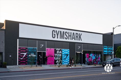 The ultimate two-day pop-up shop in Los Angeles was recently hosted by Gymshark. We covered the entire outside doors and windows with branding and photo moments. #gymshark #photo #branding #wotp #wifeoftheparty ##westhollywood #gymsharkafterdark #fitness #cycling #decor Gym Outside, Gym Clothing Brands, Gym Wear Brands, Photo Branding, Outside Doors, Store Entrance, Fitness Event, Gym Clothing, Doors And Windows