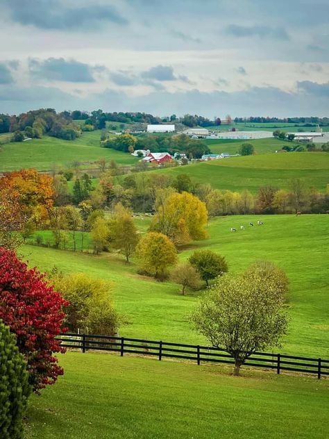 Ohio Countryside, Ohio Aesthetic, Ohio Landscape, Unreal Places, Sandusky Ohio, Going Abroad, Indian Hills, American Honey, Athens Ohio