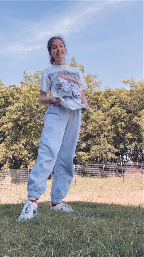 T Shirt Sweatpants Outfit, Summer Outfits Sweatpants, Tshirt And Sweatpants Outfit, Light Blue Sweatpants Outfit, T Shirt And Sweatpants Outfits, Sweatpants Outfit Aesthetic, Blue Sweatpants Outfit, Light Blue Sweatpants, Outfits Sweatpants