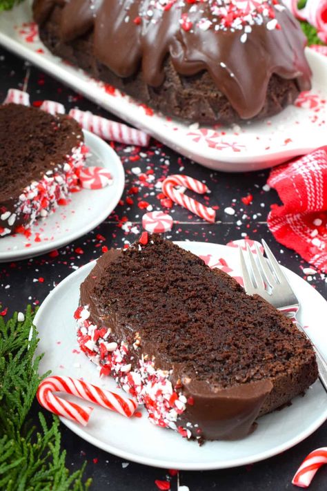 When you combine cocoa, coffee, and peppermint, they form the perfect flavour combination; and these flavours are bold and delicious in this Mocha Peppermint Loaf.  Because this loaf is made with buttermilk, it remains very moist.  Drizzled with a peppermint ganache and topped with crushed peppermint candy, this loaf is certainly decadent! This recipe makes two loaves - one for you and one to share! Chocolate Peppermint Quick Bread, Peppermint Mocha Brownies, Holiday Loaf Recipes, Holiday Loaf Bread Recipes, November Deserts, Peppermint Chocolate Desserts, Mini Loaf Recipes Christmas, Chocolate Peppermint Bread, Christmas Mini Loaves