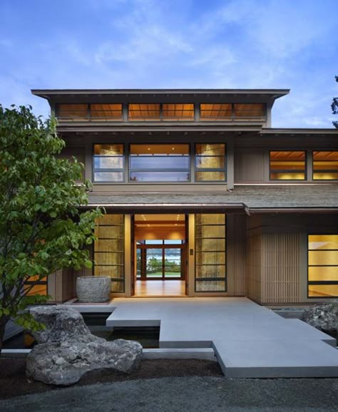 Astonishing villa design inspired by Japanese architecture: Engawa House Conard Architecture in Washington state. Japanese House Design Traditional, Japanese Home Exterior, Modern Japanese Homes, Japanese Modern House, Modern Japanese House, Japanese House Design, Modern Japanese Architecture, Home Designs Exterior, House Architecture Styles