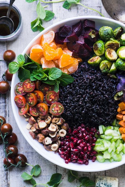 Fridge Salad, Black Rice Recipe, Roasted Salad, Black Rice Salad, Winter Salad Recipes, Lunch Healthy, Grain Salad, Roasted Vegetable, Rice Salad