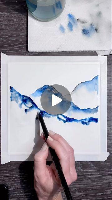 Water Colour Mountain Painting, Simple Mountain Watercolor, Watercolor Inspirations Beginner, Watercolour Mountains Landscapes, Easy Watercolor Mountains, Aquarelle Painting Landscape, Drawing Nature Watercolor, Loose Watercolor Paintings Tutorials, Acrilic Paintings Ideas Tutorial