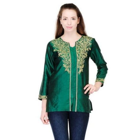 This listing is about a beautiful bottle green embroidered silk tunic #silktunicsforwomen #silktunictop #silktunicdress #silktunicsindian #silktunicoutfit Silk Tops For Women, Indian Summer Dress, Green Silk Top, Indian Tunic Tops, Indian Tops, Golden Embroidery, Silk Tunic Dress, Bikinis Crochet, Indian Tunic