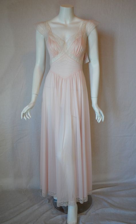 Vintage Vanity Fair Nightgown, Vanity Fair Nightgown, 1950s Lounge Wear, Vintage Pink Nightgown, 1950 Nightgown, 1950s Sleepwear, 80s Nightgown, 50s Nightgown, 1960s Nightgown