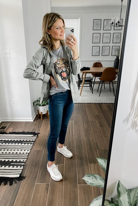 Nike Dbreak Women Outfit, Retro Sneakers Outfit Women, Retro Sneakers Outfit, Nike Dbreak, Sneaker Outfits Women, Women Outfit, Retro Sneakers, Sneakers Outfit, Work Outfits Women