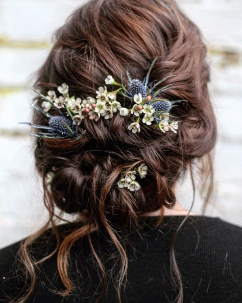 Boho Bride Updo Hairstyles, Bridal Boho Hair Updo, Wedding Hair Braid With Flowers, Bohemian Wedding Updo, Funky Wedding Hair, Wild Wedding Hair, Boho Bridal Updo With Veil, Boho Wedding Hairstyles Updo, Boho Bridal Hair Brunette