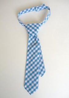 Boy Tie Pattern, Tie Pattern Free, Necktie Pattern, Trendy Sewing Projects, Boy Sewing, Trendy Sewing Patterns, Baby Tie, Sewing Machine Cover, Boys Pattern