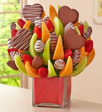 Edible Arrangements Diy, Edible Fruit Arrangements, Fruit Buffet, Fruit Bouquet, Holiday Fruit, Fruit Creations, Fruit Centerpieces, Edible Bouquets, Fruit Basket Gift