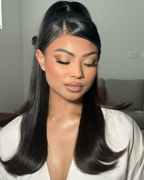 Flawless hair alert! 💫 Thank you @styling.by.mel for sharing this beauty Henna Day, Bratz Aesthetic Outfit, Hairstyle 2023, Quinceanera Makeup, Bratz Aesthetic, High Ponytail Hairstyles, Sage Green Bridesmaid Dress, Hairstyle Inspo, Glam Makeup Look