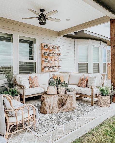 Our favorite boho patio spaces for home decor inspiration! These bohemian outdoor spaces feature colorful throw pillows, natural wooden furniture sets, market lights, fun lanterns, houseplants and planters. We visit many kinds of boho looks like Farmhouse, southwestern and moroccan decor schemes! #gws #greenweddingshoes #patiodecor #patiospaces #outdoordecor #houseplants #outdoorliving #bohodecor Boho Patio, Backyard Seating, Patio Inspiration, House With Porch, Outdoor Living Room, Modern Patio, Patio Spaces, Outdoor Patio Decor, Styl Boho