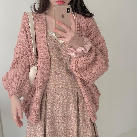 Soft Girly Outfits, Modest Coquette Outfits, Kids Song, Mode Kpop, Stil Inspiration, Korean Girl Fashion, 가을 패션, 여자 패션, Outfits Casual