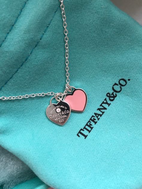 Tiffany And Co Pink Heart Necklace, Tifanny E Co, Collar Tiffany & Co, Tiffany Pink Heart Necklace, Tiffany & Co, Colar Tiffany E Co, Tiffany N Co, Jewelry Tiffany And Co, Recuerdos Primera Comunion Ideas