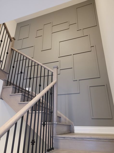 Perete Accent, Staircase Wall Decor, Stairs Design Interior, Accent Wall Designs, Stair Wall, Staircase Wall, Accent Walls In Living Room, Stair Case, Accent Wall Bedroom