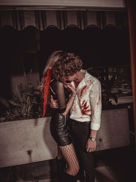 Gore Couple Halloween Costumes, Guys Vampire Costume, Vampire And Victim Costume Couple, Vampire Costume Men Aesthetic, Men’s Vampire Costume Ideas, Guy Halloween Costumes Aesthetic, Men’s Vampire Costume, Guys Costumes Halloween, Hot Guy Halloween Costumes