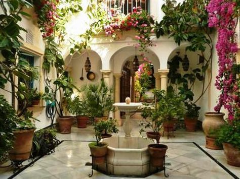 Patio de Sevilla Spanish Courtyard, Hacienda Homes, Spanish Hacienda, Hacienda Style Homes, Spanish Garden, Garden Design Layout, Spanish Style Home, Casa Patio, Casas Coloniales